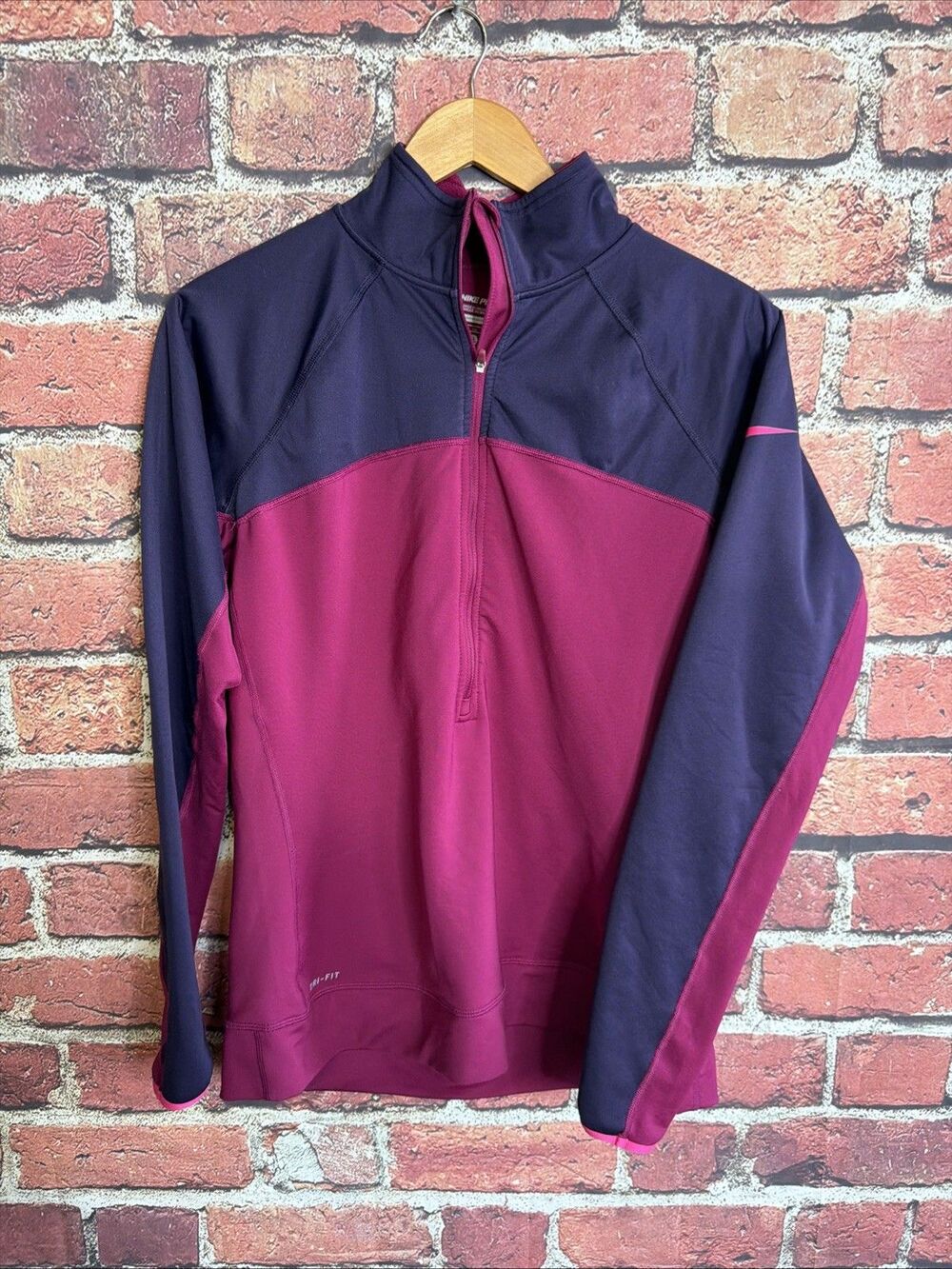 Nike Pro Sweatshirt Womens XL Pink / Purple Half Zip Athletic Fit 607562-666